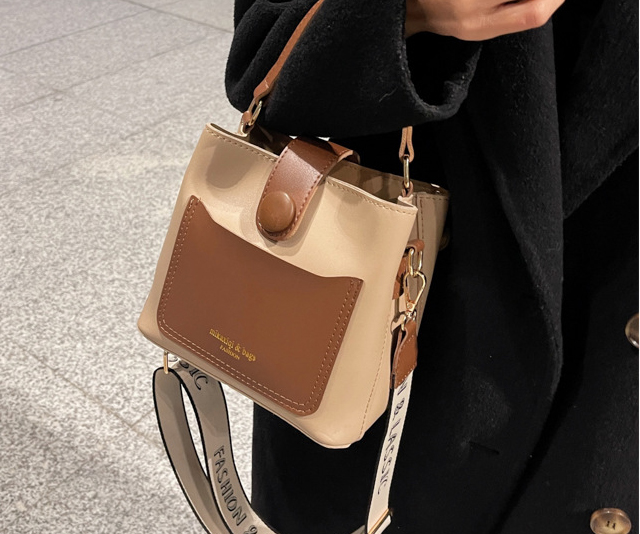 Casual Shoulder Bag - Adjustable Strap for Men in Bangladesh